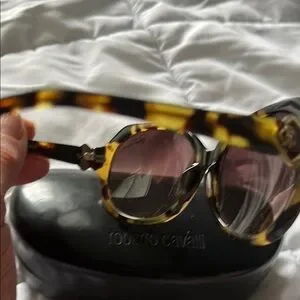 Roberto Cavalli Zebra Print Sunglasses with Black Case Roberto Cavalli | Accessories | Roberto Cavalli Vintage  main image 3